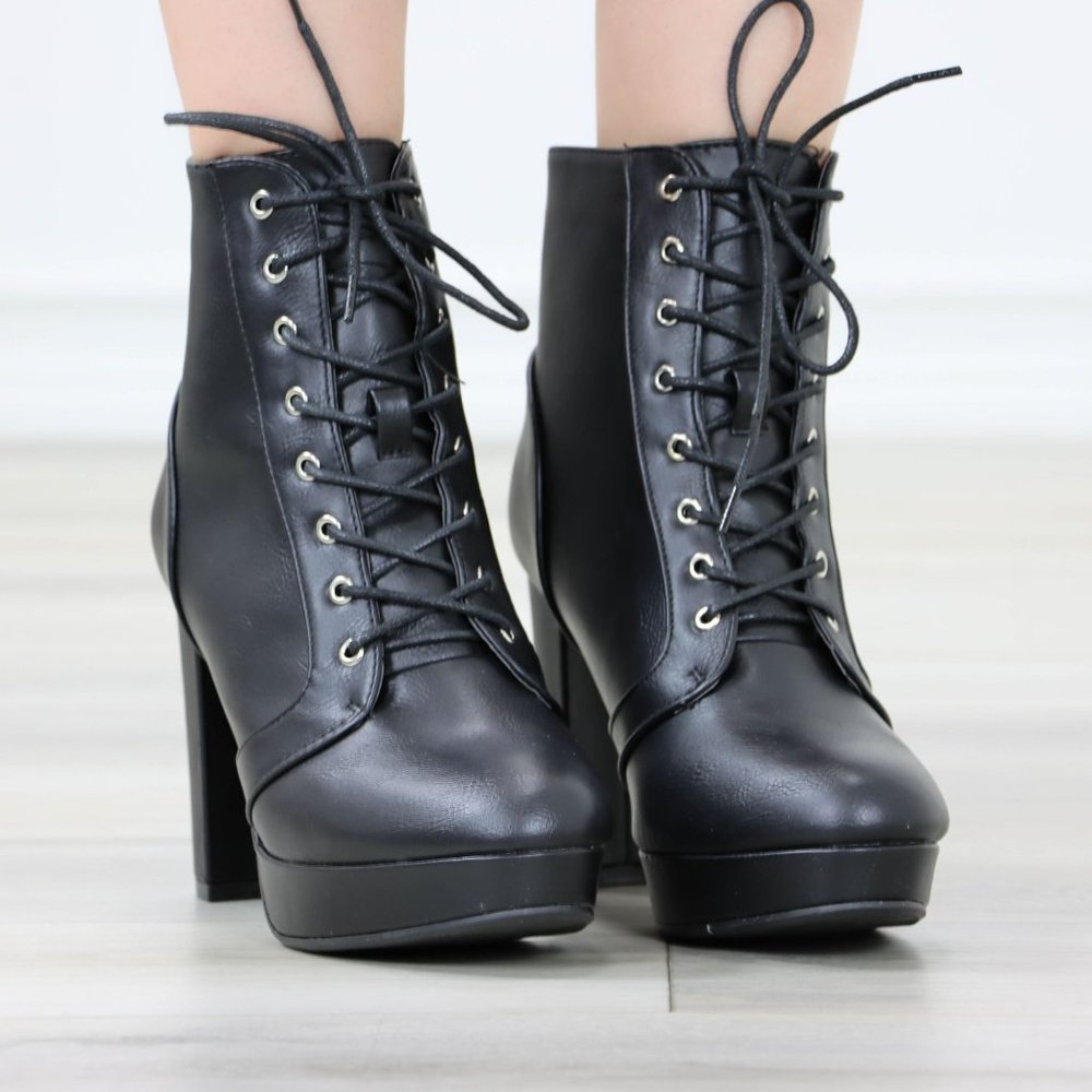 Black Ankle Boots Chunky Lug Block Heel Synthetic Leather Round Toe - Picture 2 of 12